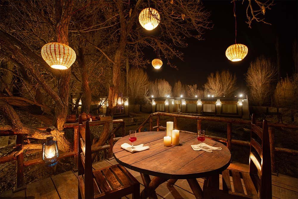 Dine-under-Stars.jpg